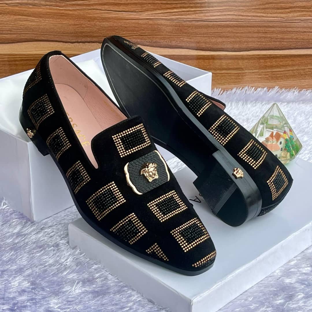 Gold Studs Medusa Emblem Designer Shoes Gold Studs Medusa Emblem Designer Shoes