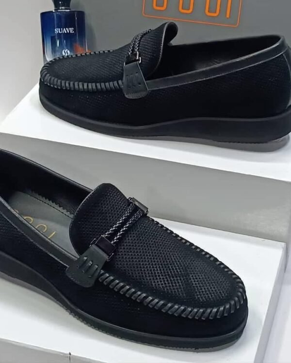 Men's Black Textured Loafers