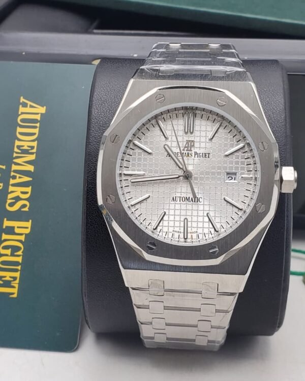 Audemars Piguet Royal Oak 15400ST White Grande Tapisserie Dial Watch