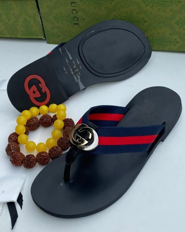Gucci Black Leather Thong Sandals