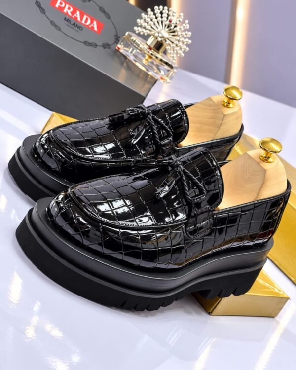 Mens Black Crocodile Pattern Patent Leather Chunky Sole Loafers