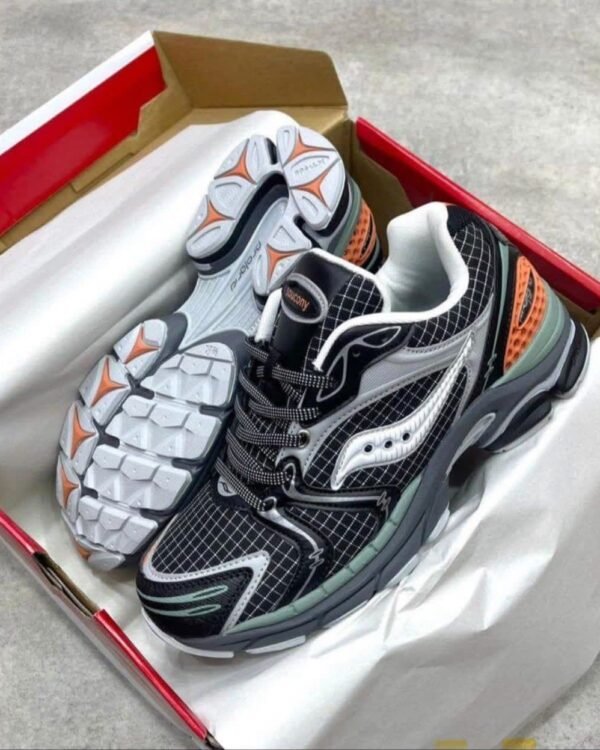 Saucony ProGrid Omni 9 Black White Ash Mint Mesh Running Sneakers