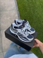 Saucony ProGrid Omni 9 Deep Navy Metallic Mesh Running Sneakers